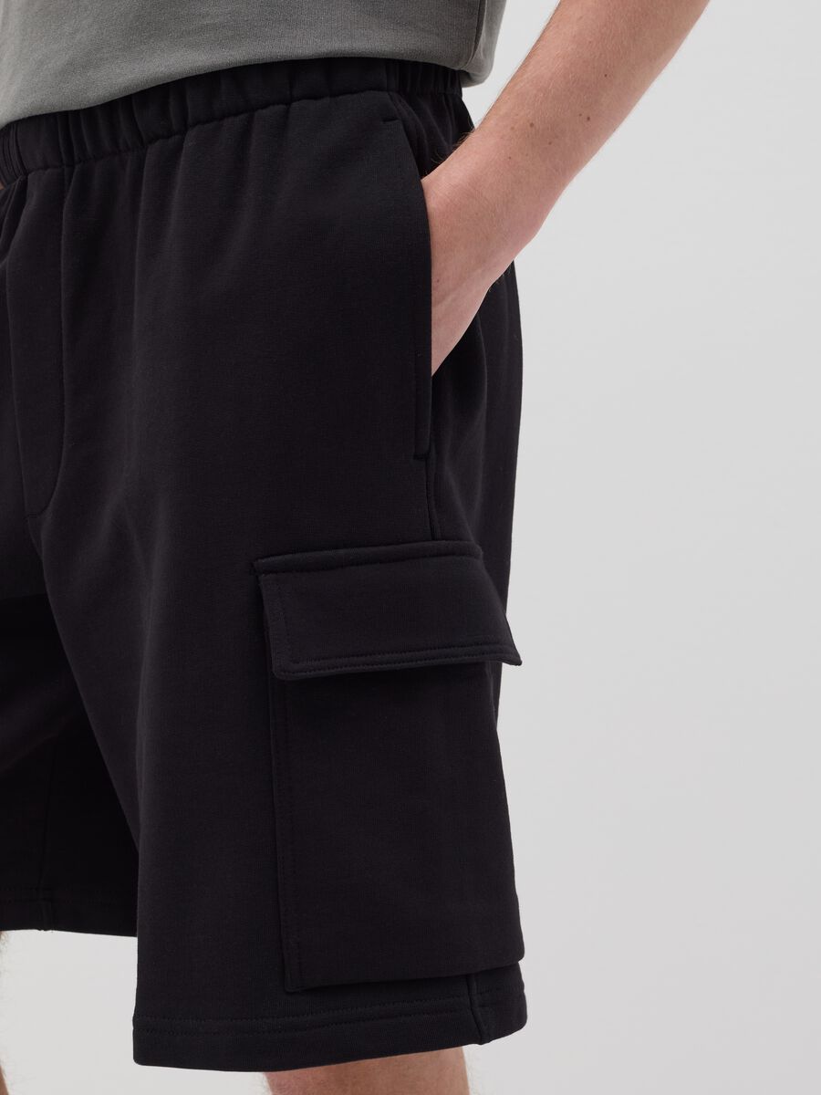 Cargo Bermuda shorts in fleece_3