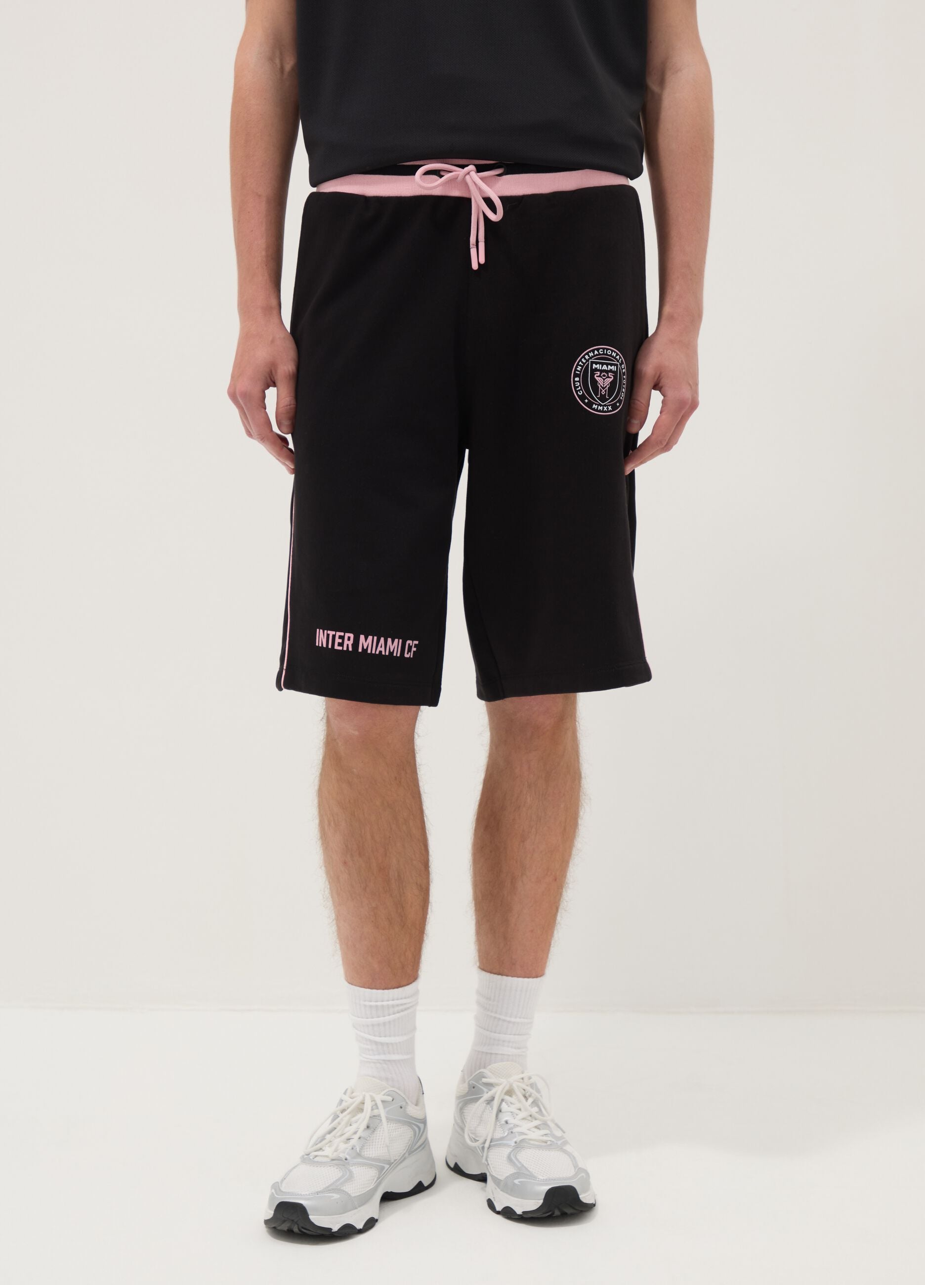 Black cotton-blend sports shorts, regular fit