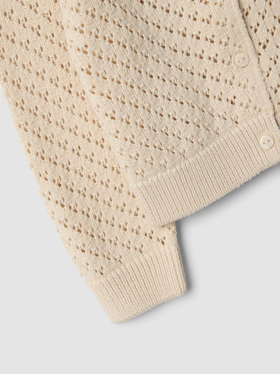 Cardigan traforato in puro cotone beige da bambina regular fit_3