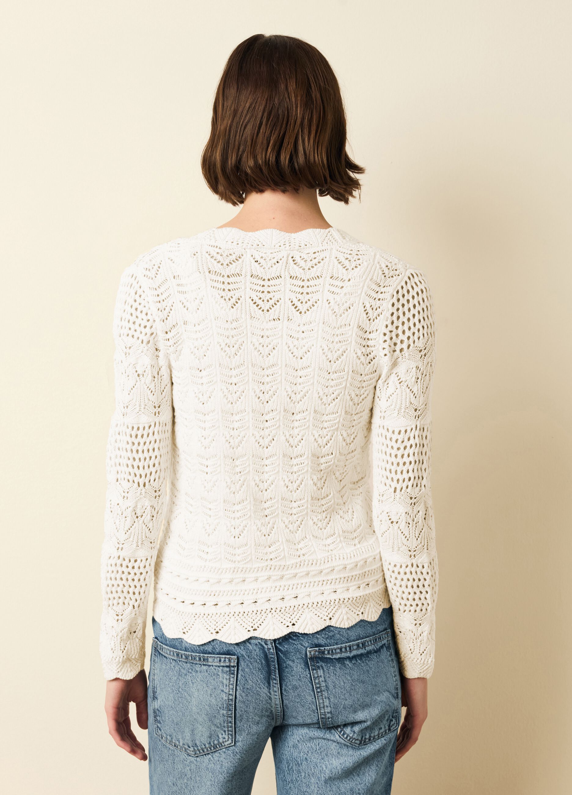 Cardigan crochet con scollo a V