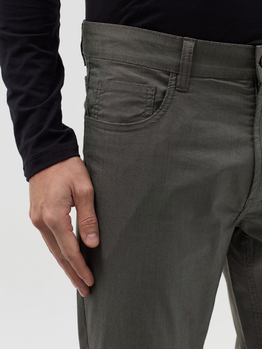 Stretch slim-fit trousers with five pockets_2