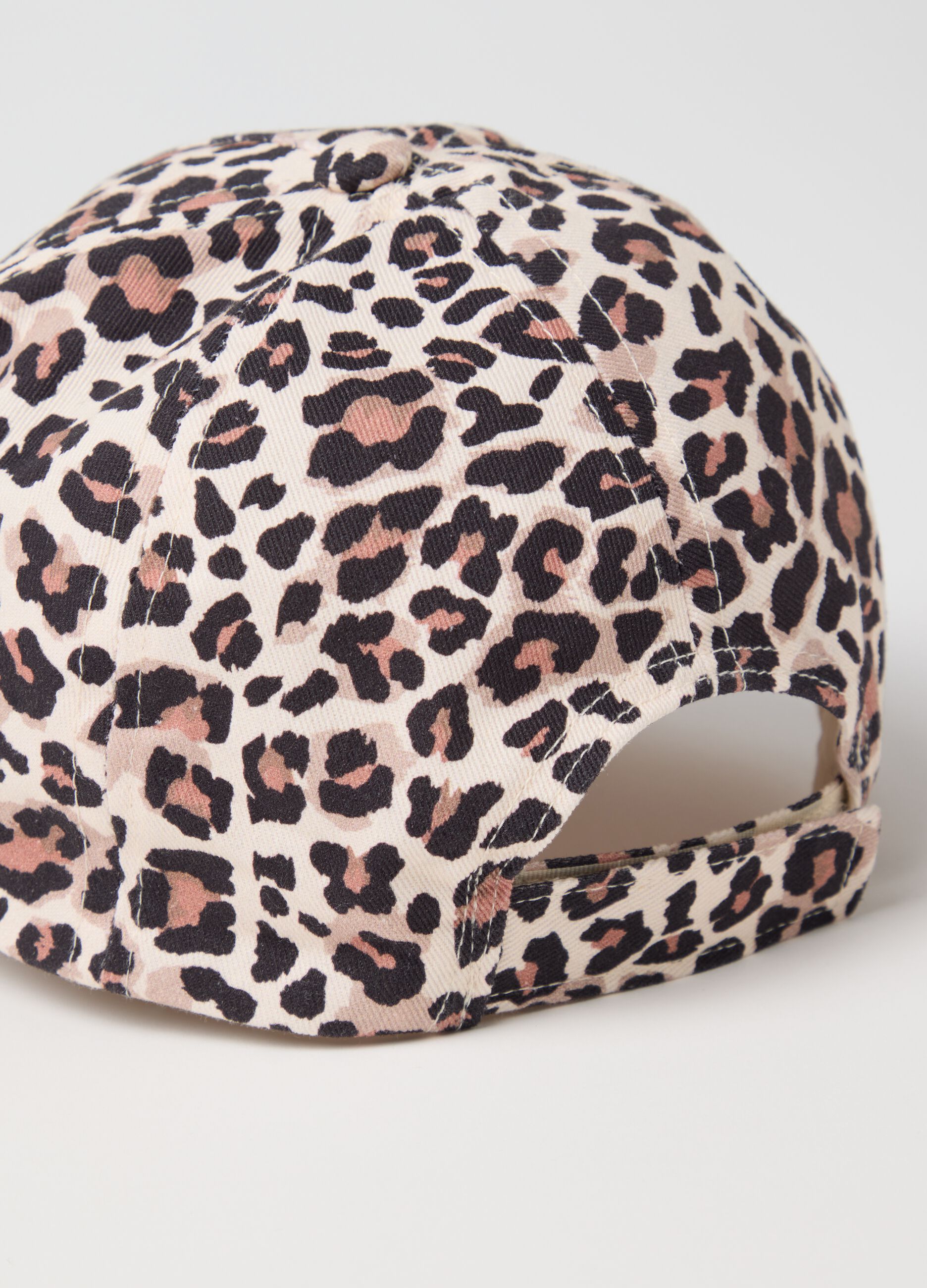 Leopard print hat in pure cotton