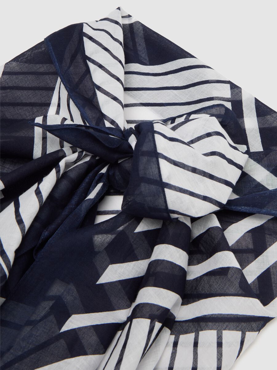 Long blue and white striped cotton cover-up_6