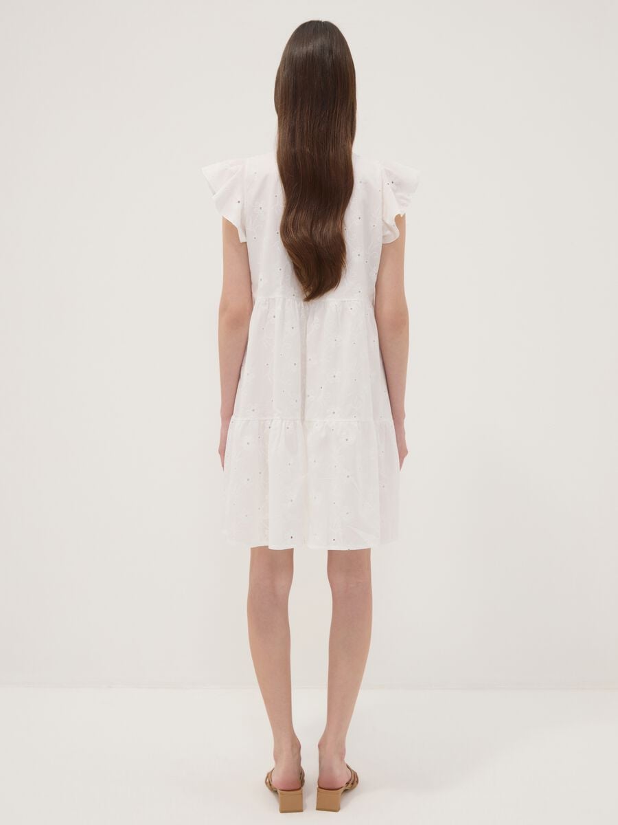 White pure cotton dress with broderie floral embroidery and V-neck_3