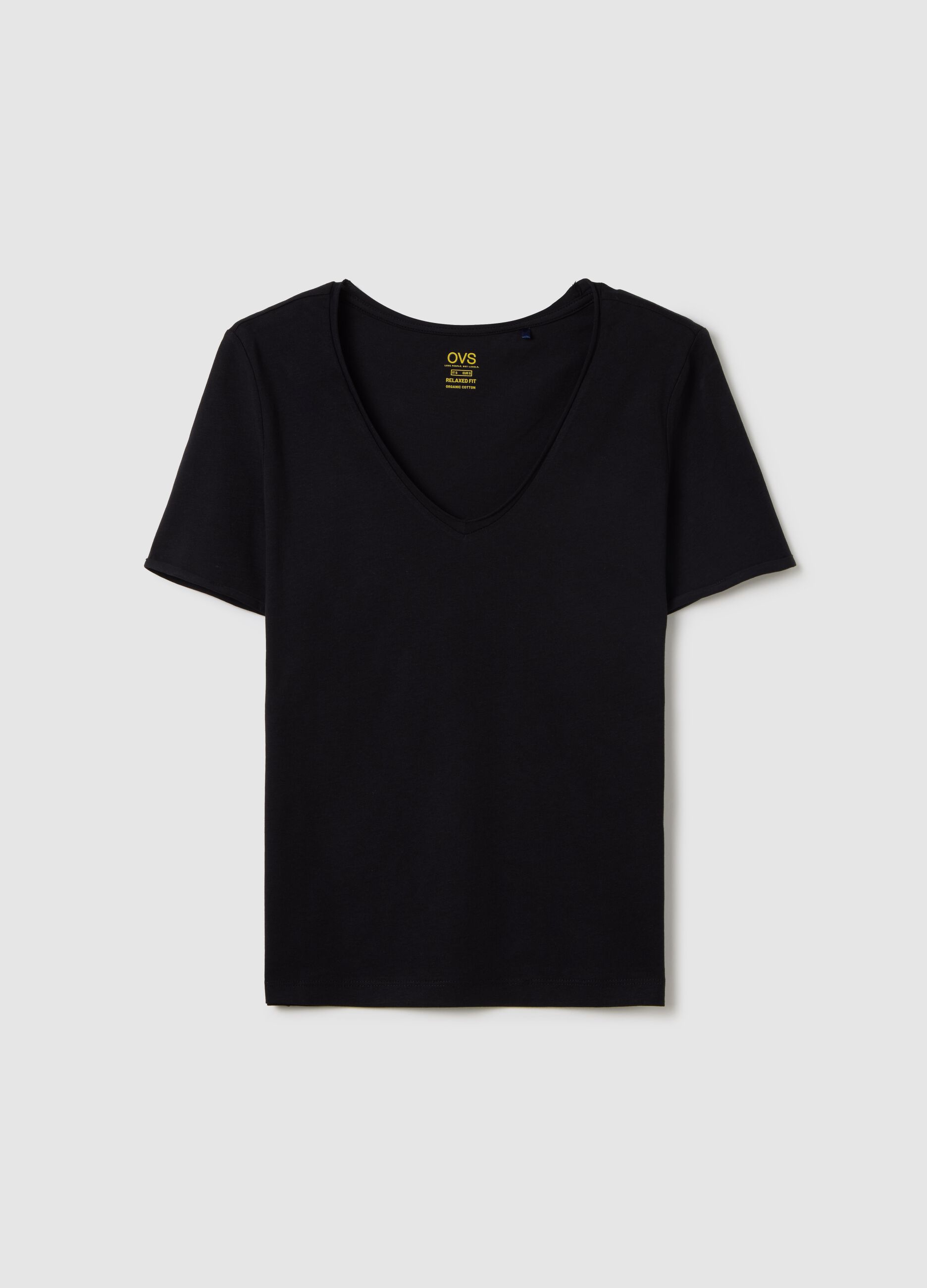 Black T-shirt in organic cotton with V neck