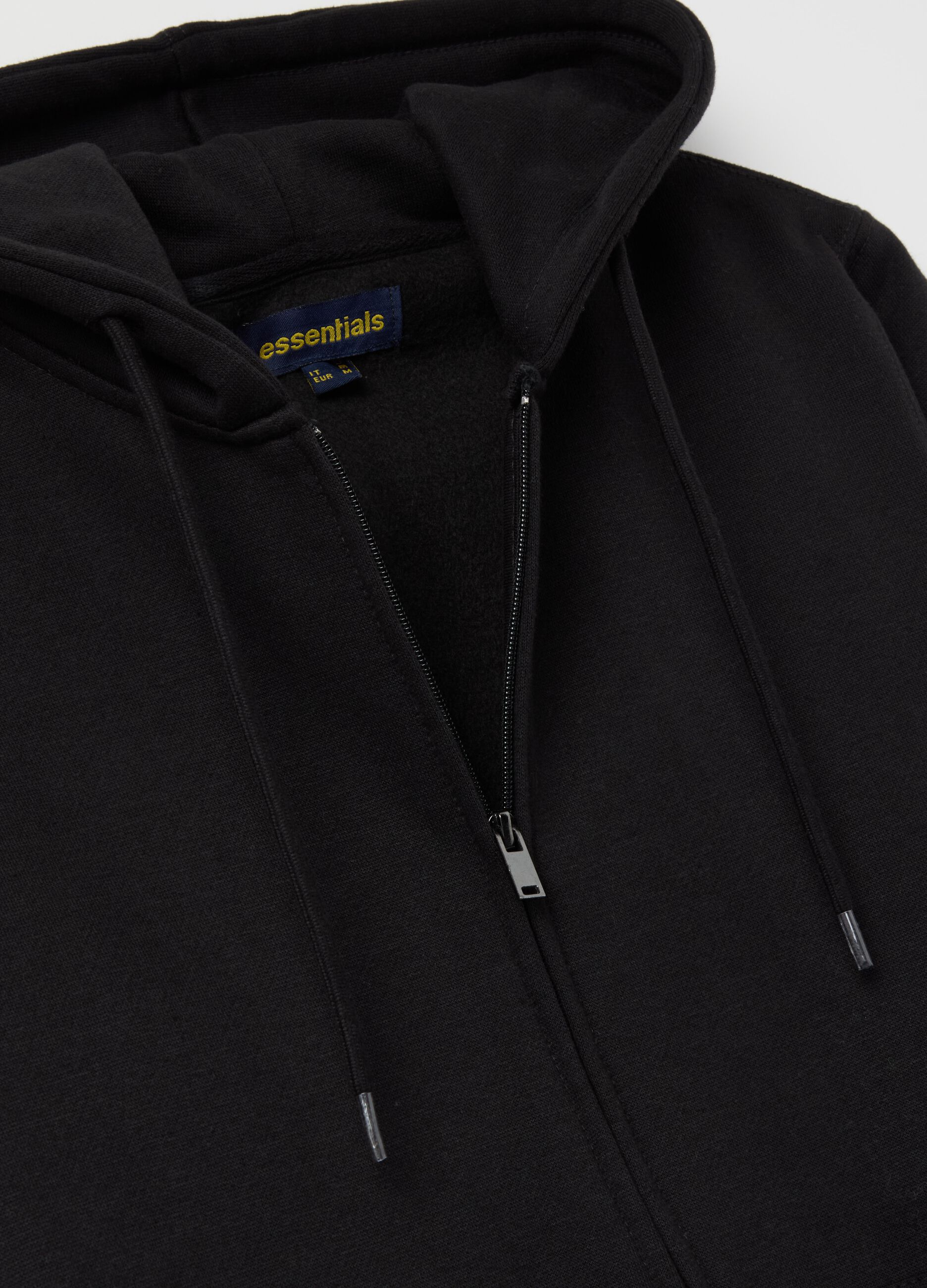Essential full-zip sweatshirt with hood