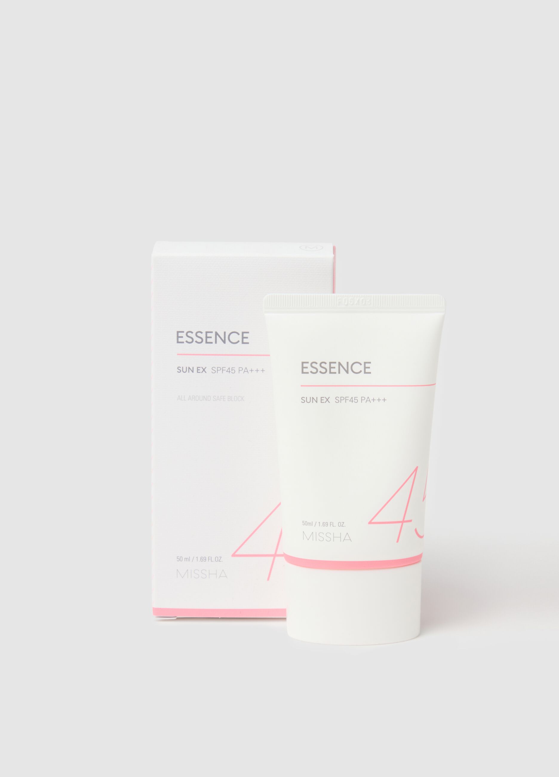 Sunscreen infused with 6 types of essences - Korean skincare