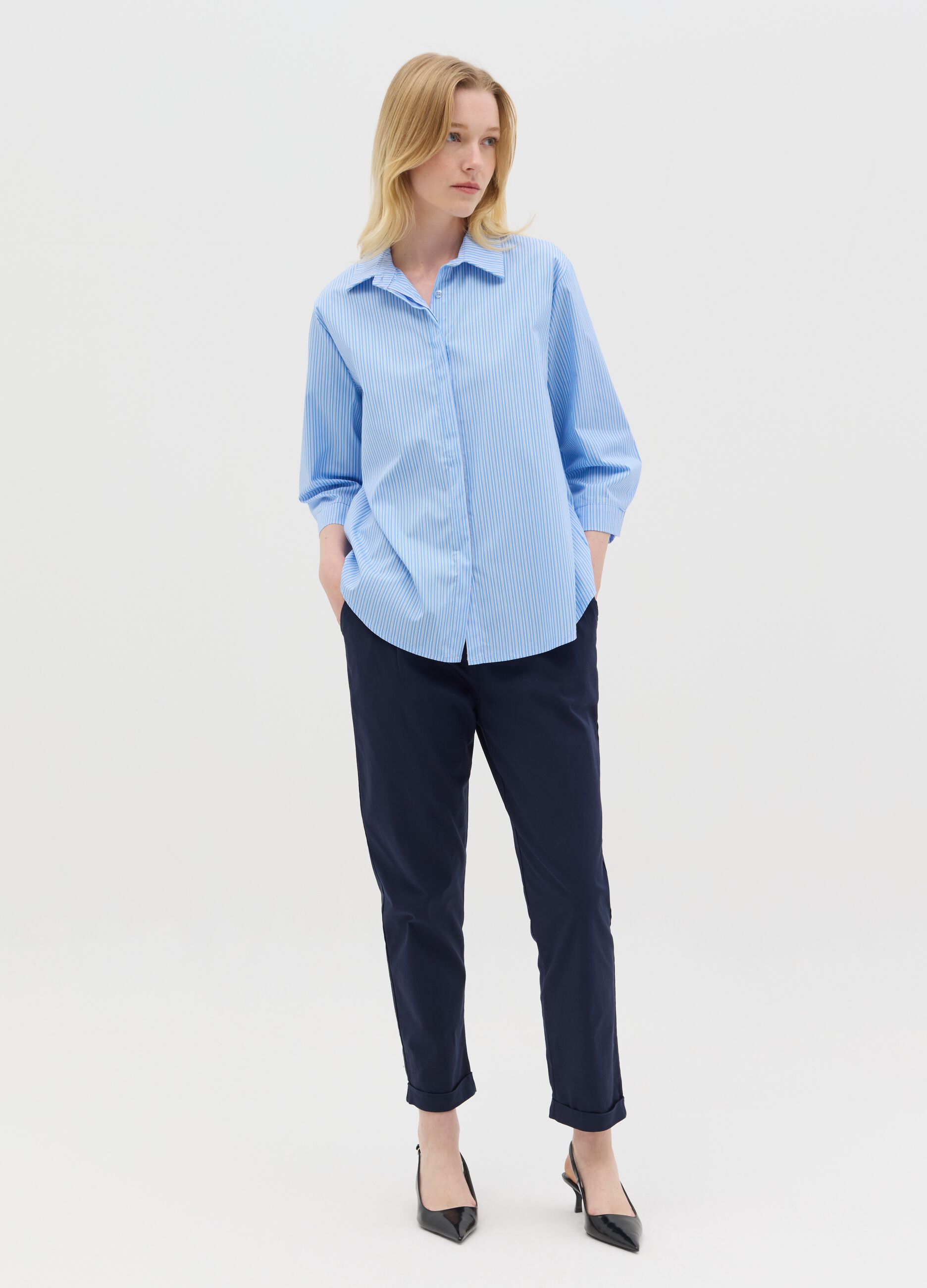 Camicia azzurra a righe in cotone