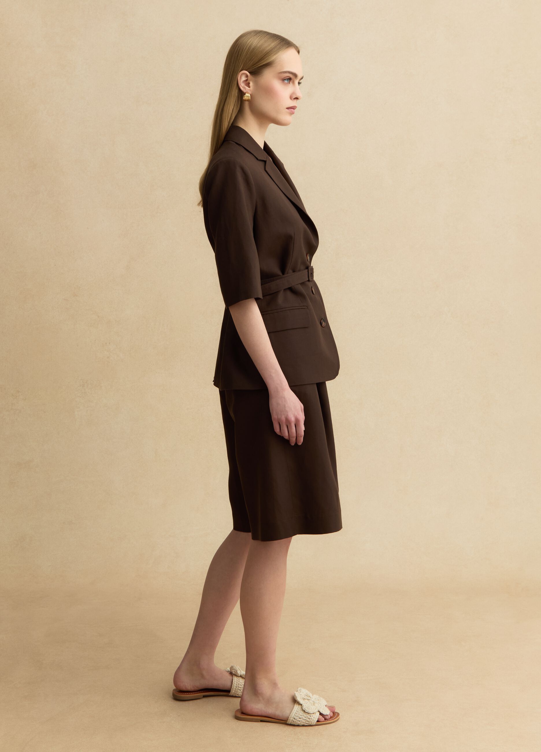 Blazer in misto lyocell e lino marrone regular fit con cintura