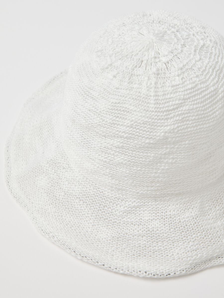 White cloche hat with knitted design_1