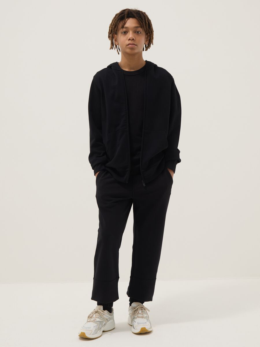 Pantaloni jogger neri da ragazzo in puro cotone organico regular fit_0