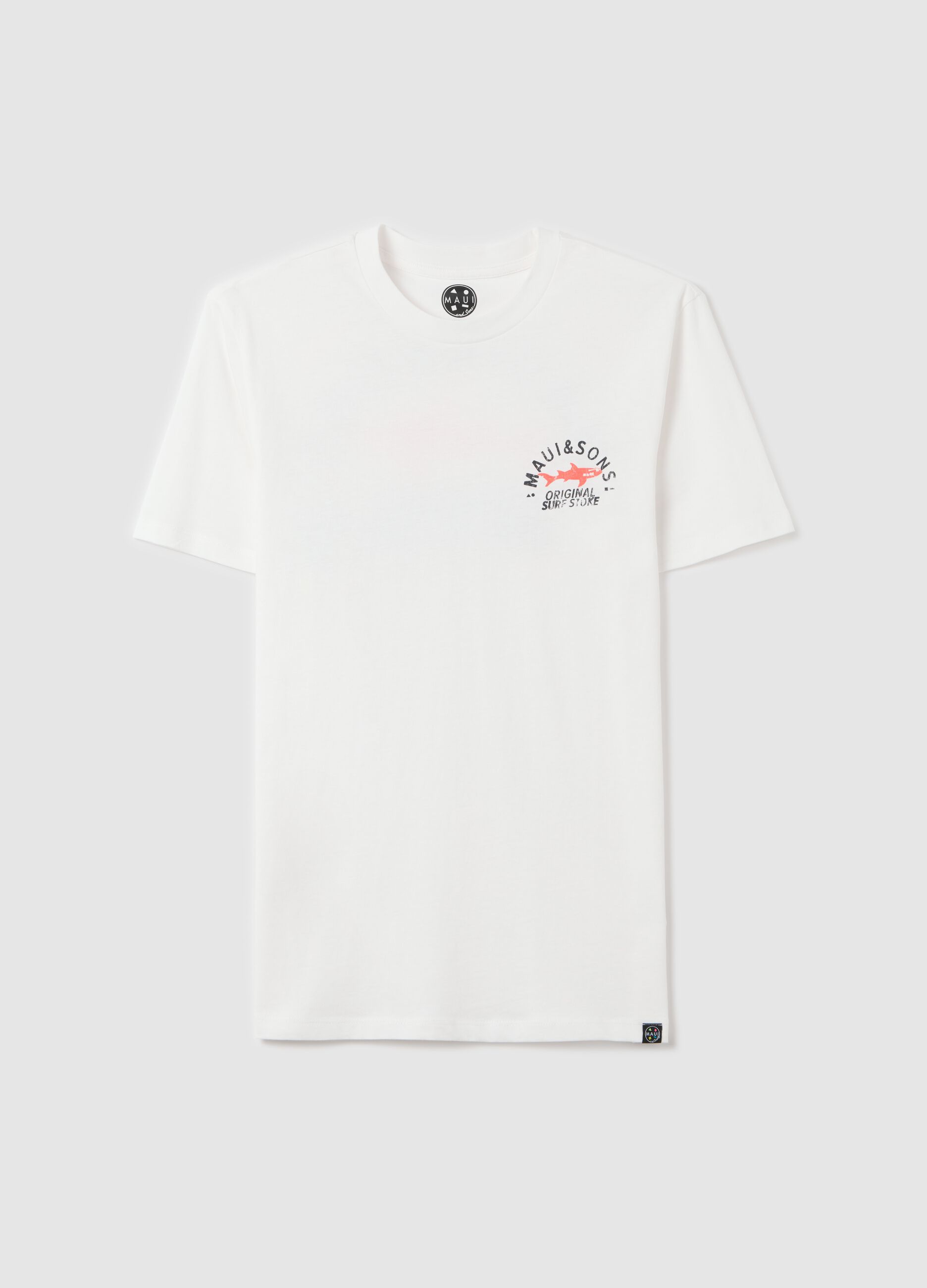 Maui & Sons white short-sleeved T-shirt