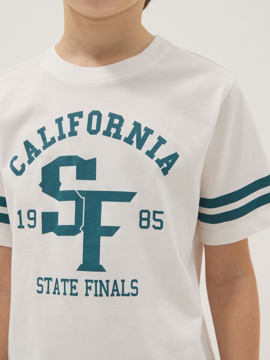 White pure cotton boys&rsquo; T-shirt with graphic details, regular fit_2