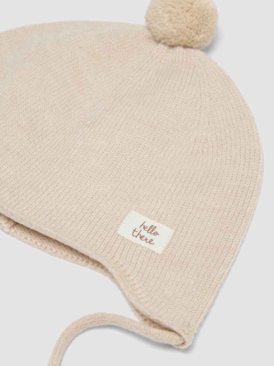 Beige m&eacute;lange knitted hat with pom‑pom_2