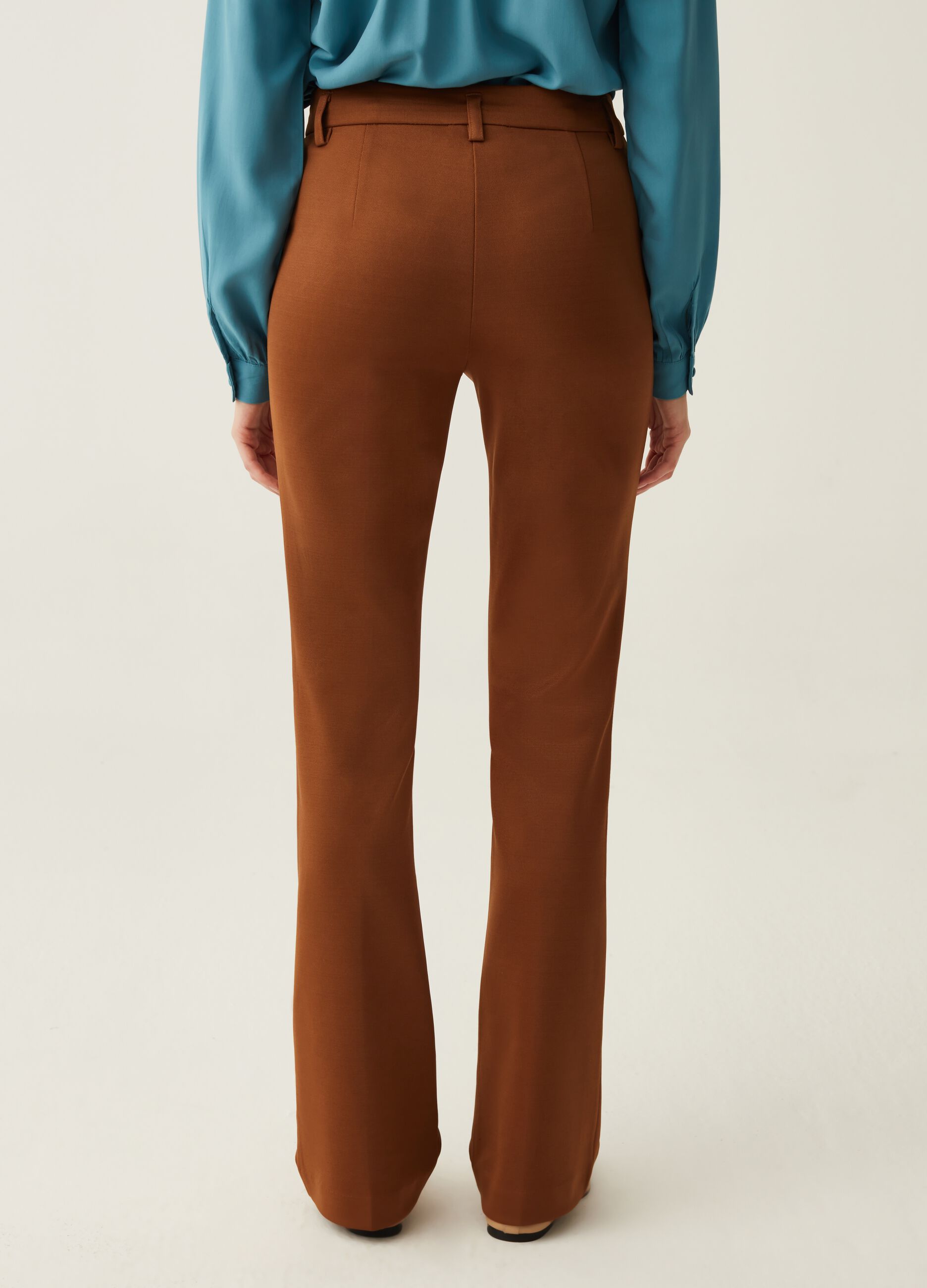 Pantaloni stretch a vita alta_2