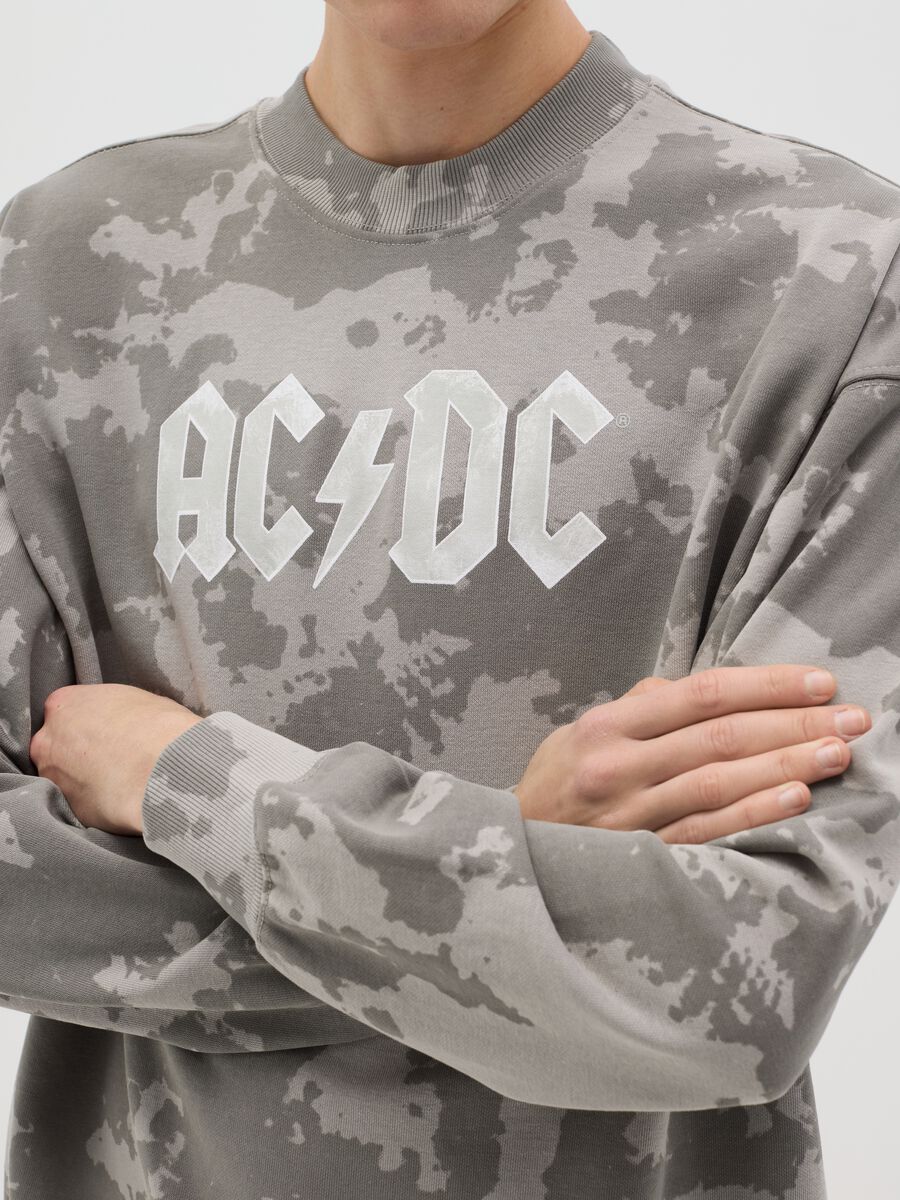 Camouflage sweatshirt with AC/DC print_2