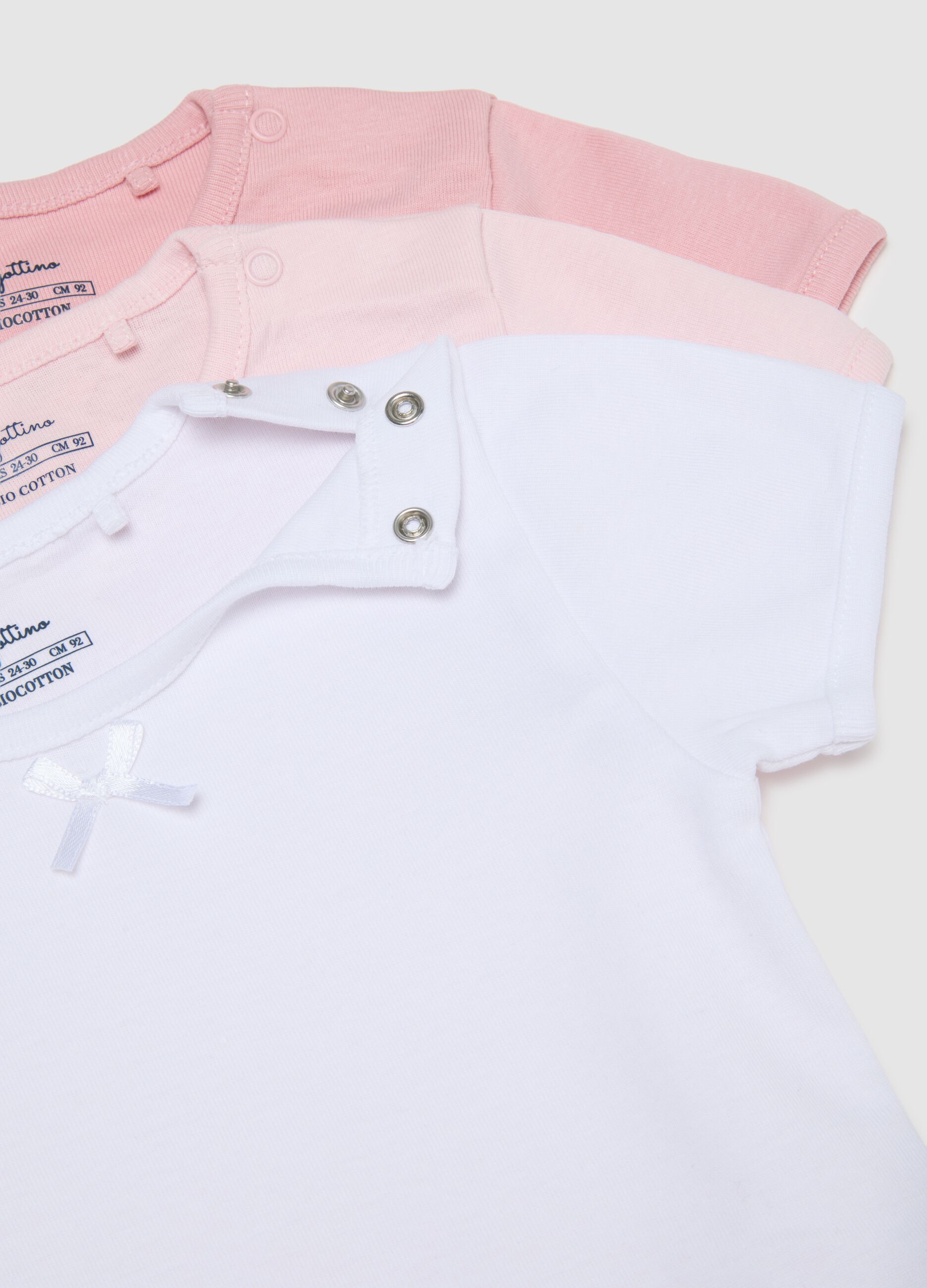 Girls' tripack of multicolour pure cotton regular fit t-shirts