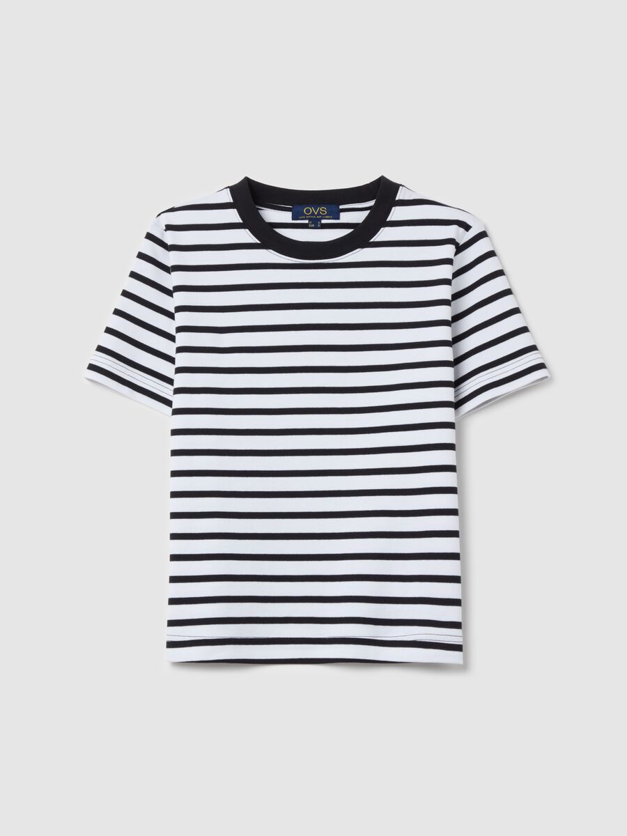 T-shirt with horizontal stripes_4