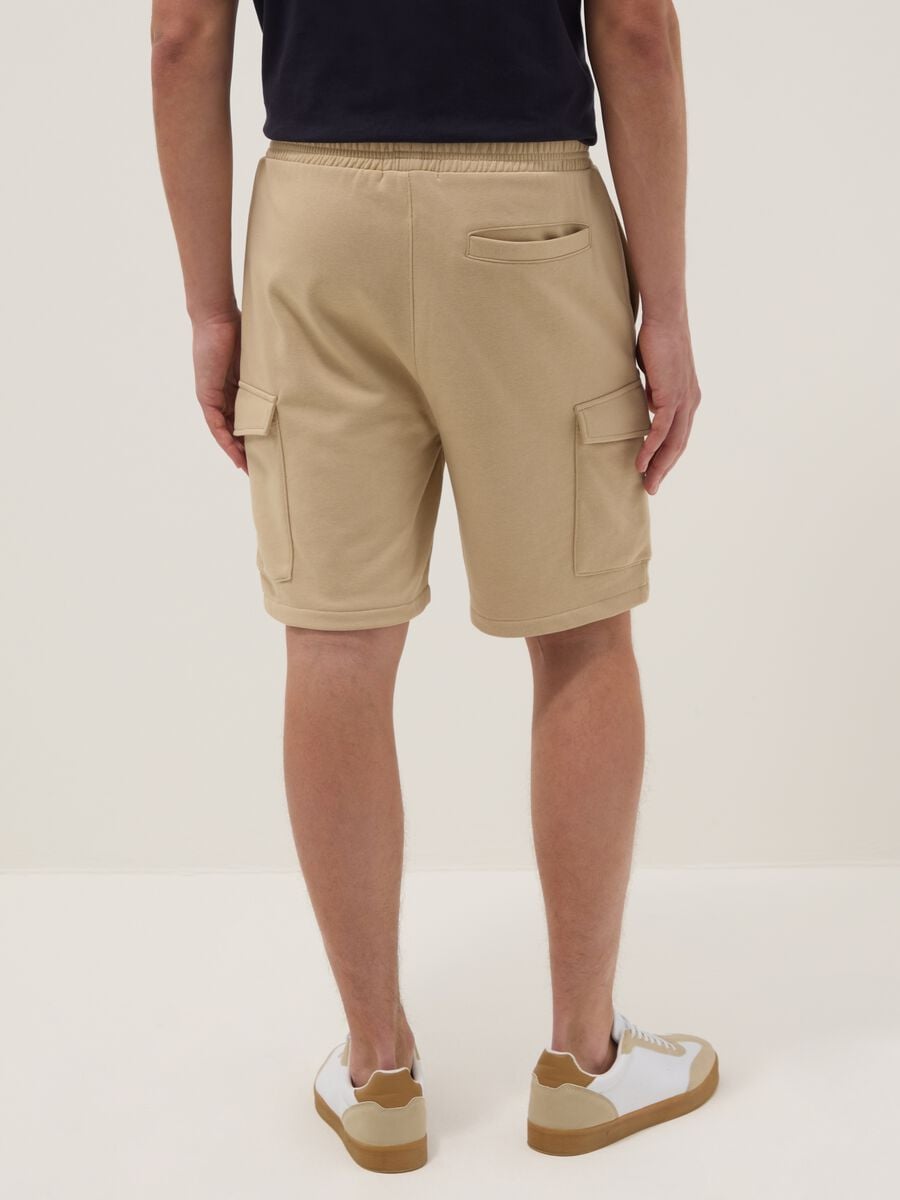 Beige cotton-blend cargo bermuda shorts_2