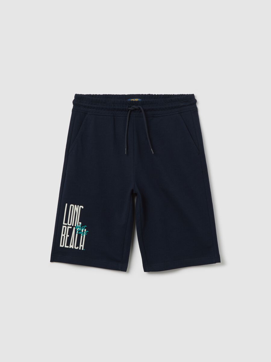 Blue Bermuda joggers with drawstring and "Long Beach" print_0
