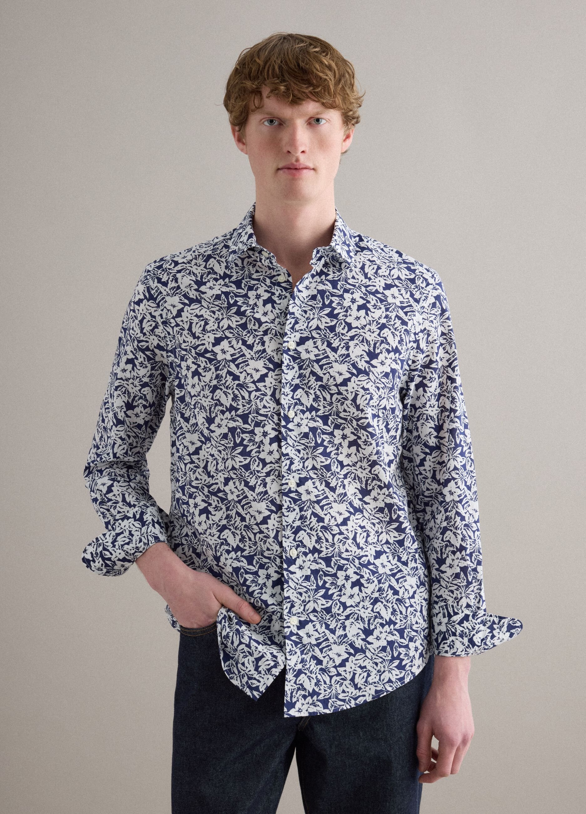 Multicolour pure cotton shirt with regular fit and floral pattern