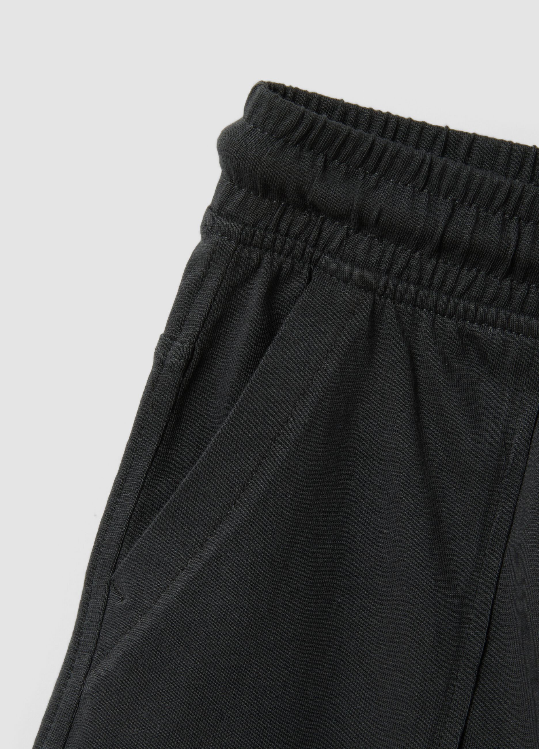 Black organic cotton shorts with elasticated waist