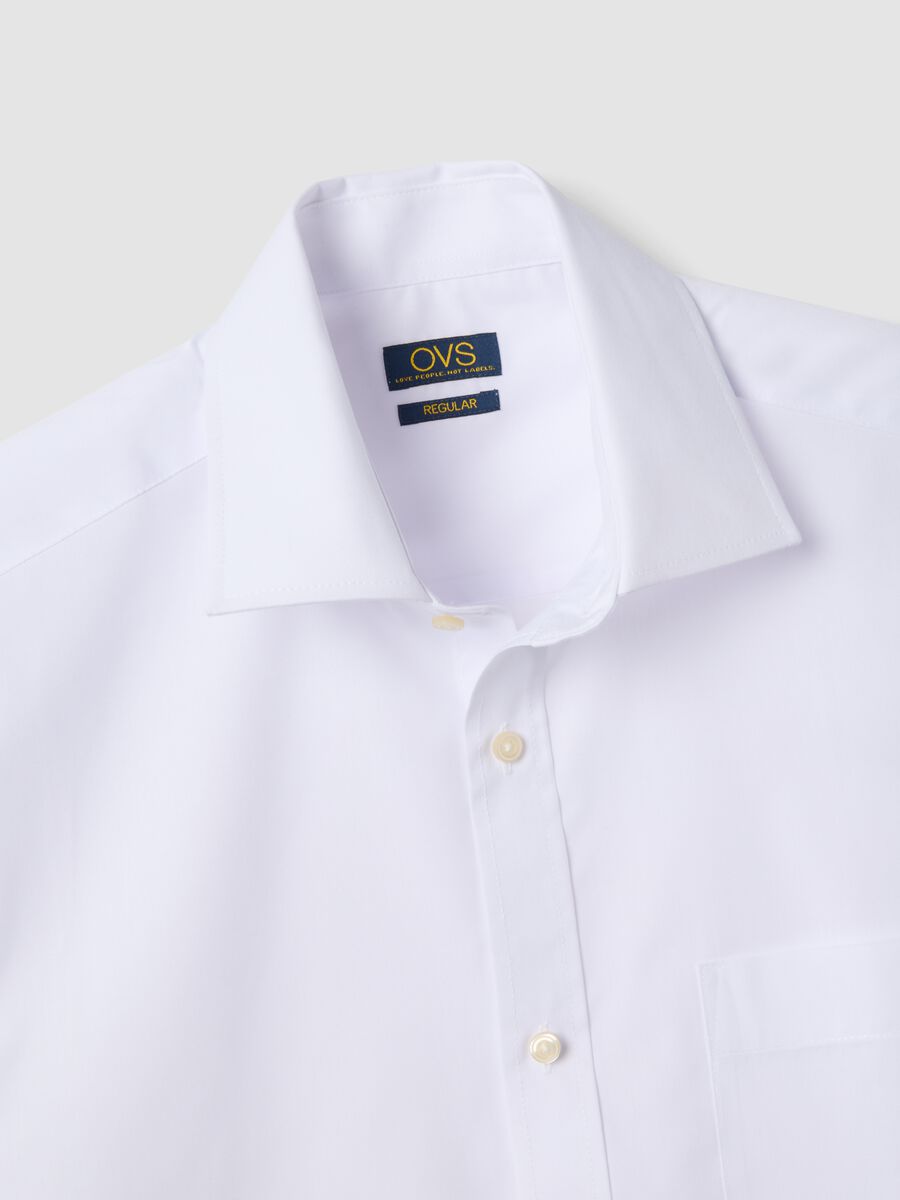 White regular-fit short-sleeve shirt with classic collar_5