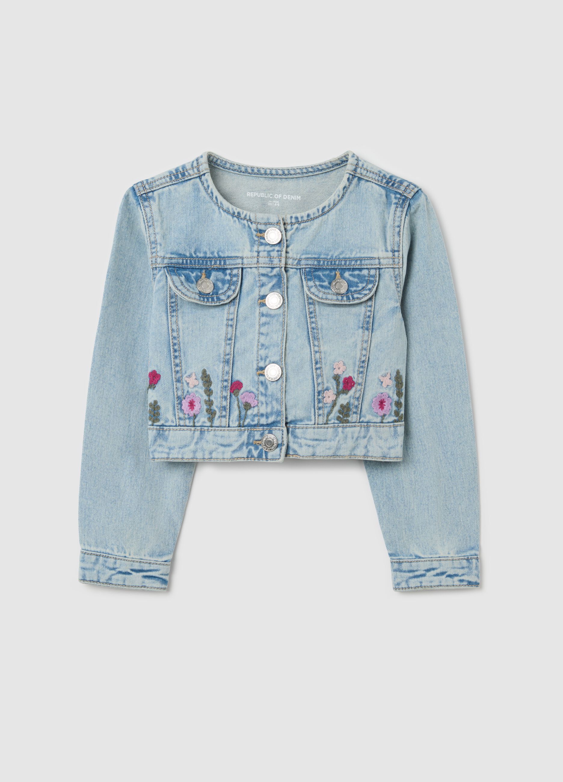 Light denim jacket with flowers embroidery
