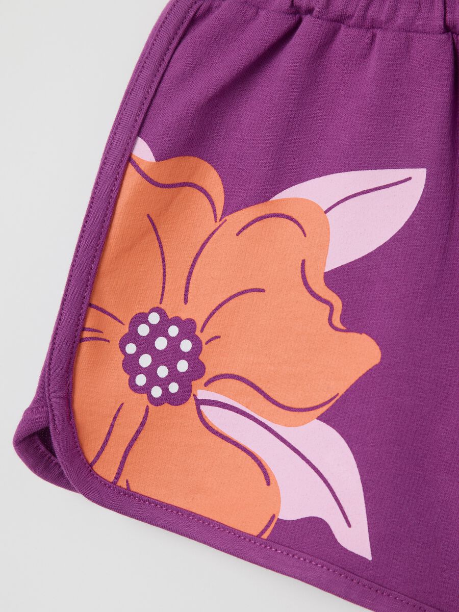 Purple French terry shorts with print_3