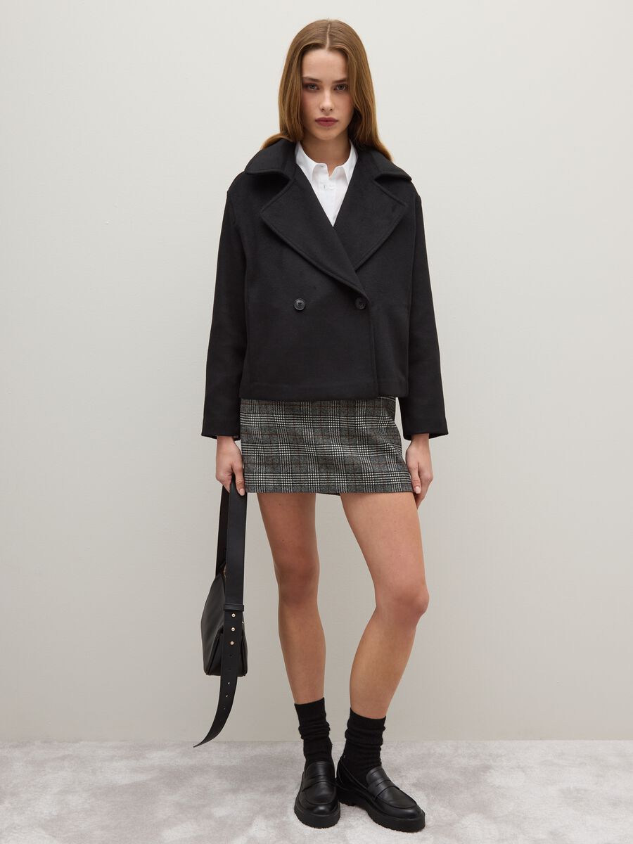 Cappotto con doppiopetto nero con bottoni_2