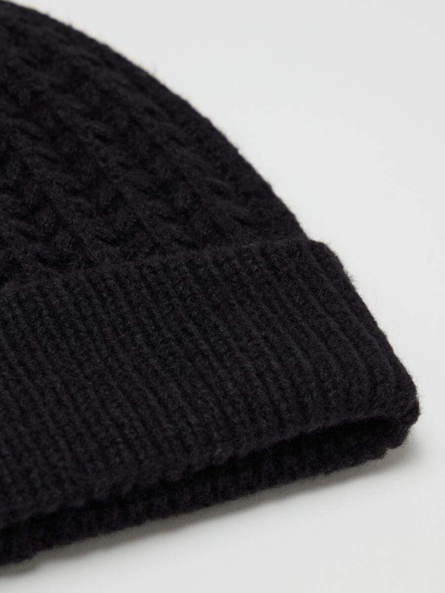Ribbed hat with fold_1