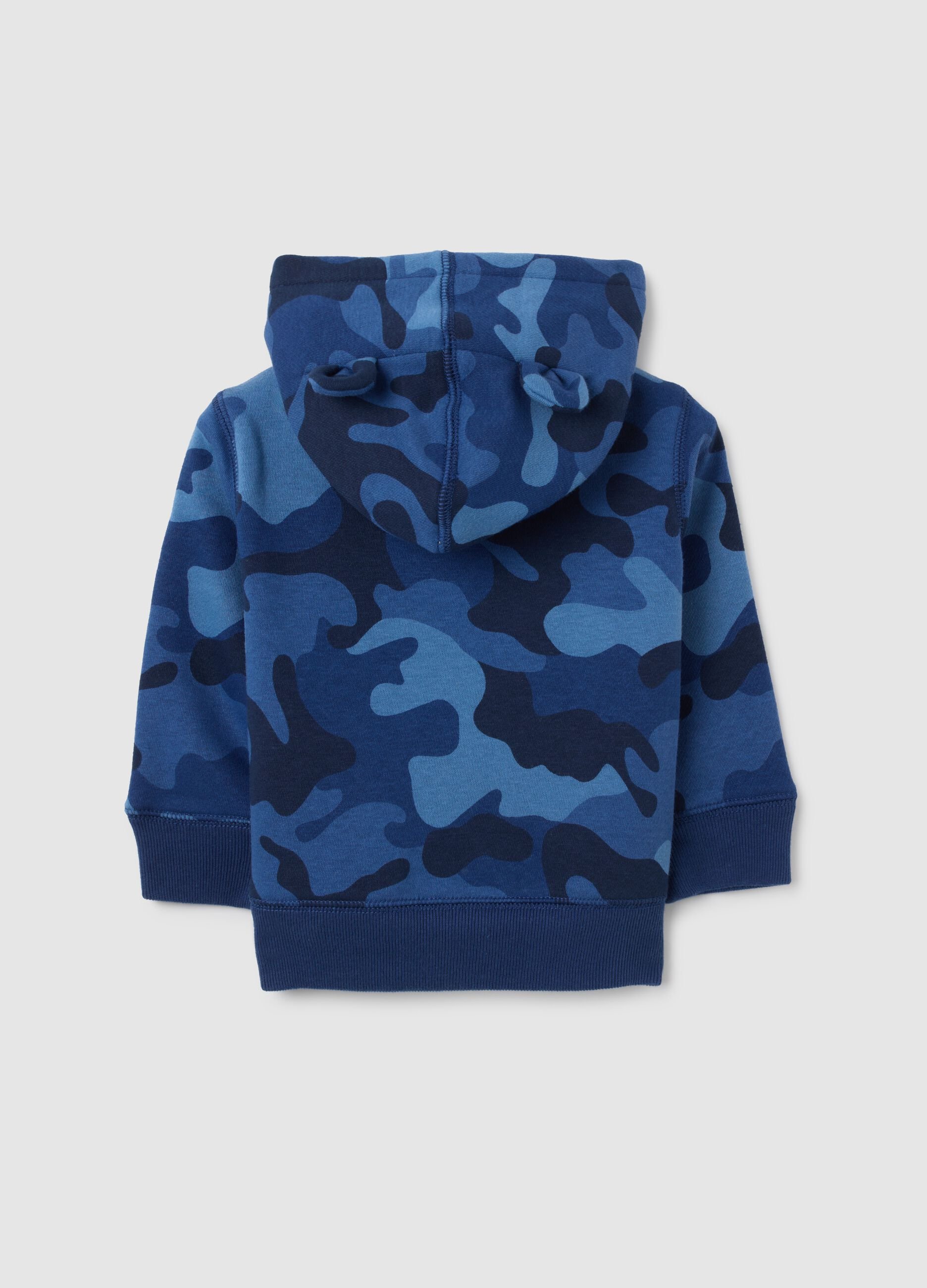 Full-zip camouflage plush hoodie