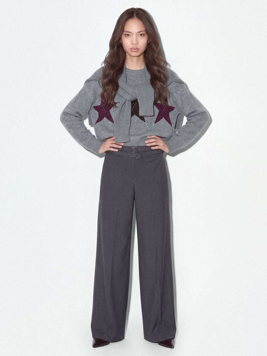 Maglia grigia in tessuto elasticizzato con motivo a stelle over fit_1