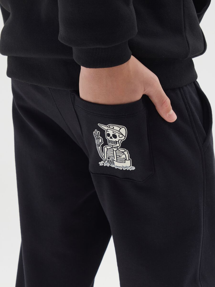 Pantaloni jogger da ragazzo in puro cotone nero regular fit_2