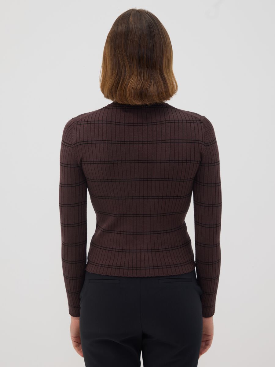 Brown fitted viscose-blend jumper with mock neck_3