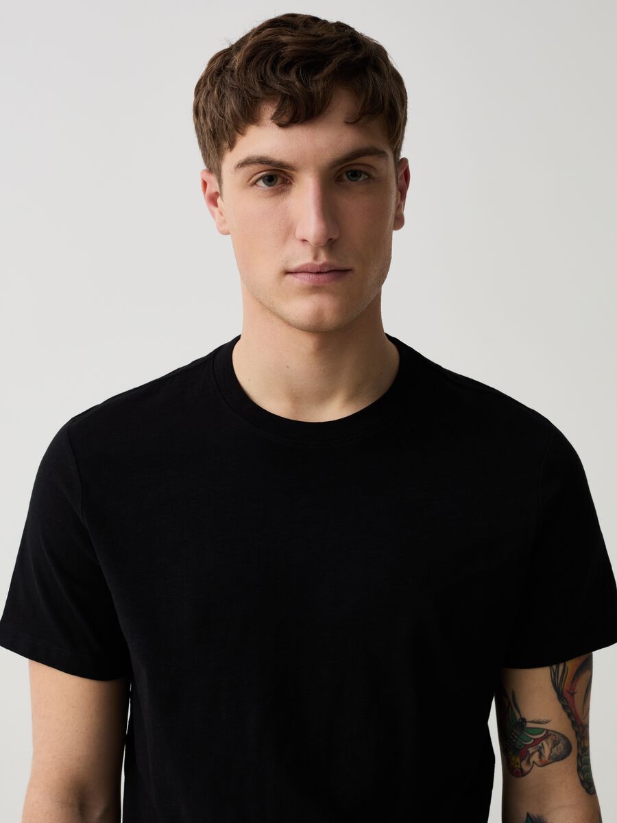 Round-neck T-shirt in jersey slub_0