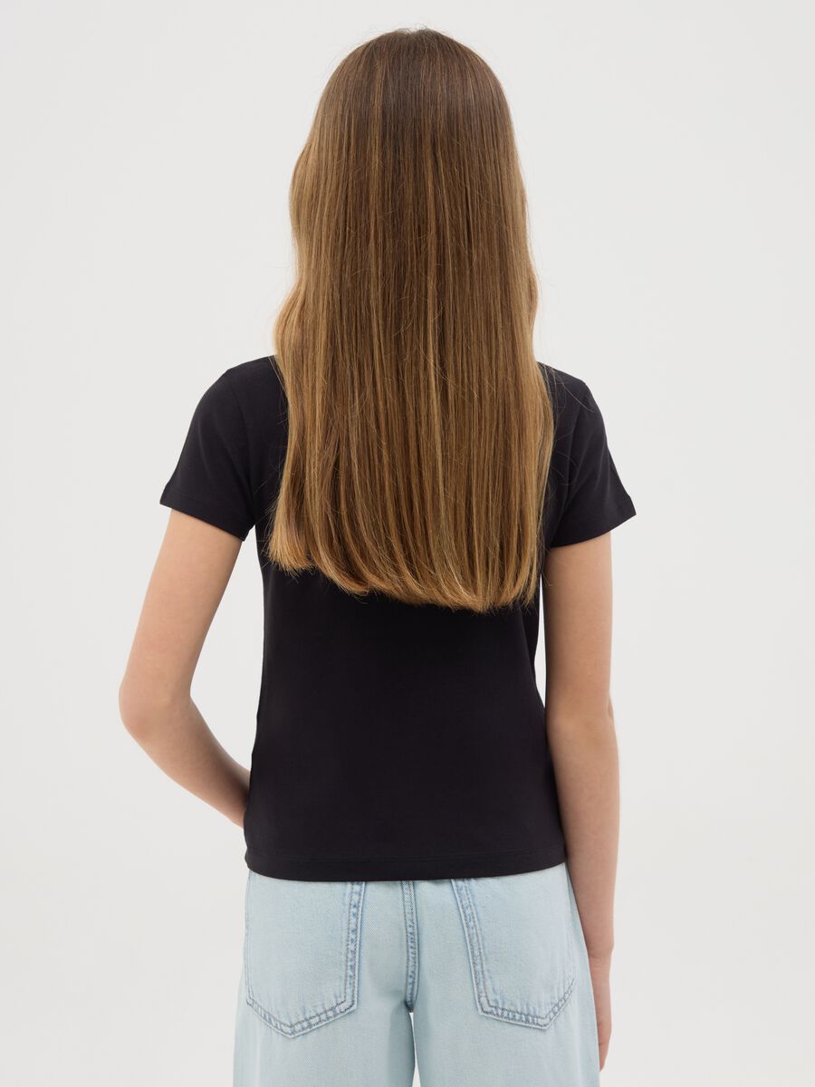 T-shirt nera in cotone stretch con stampa_2
