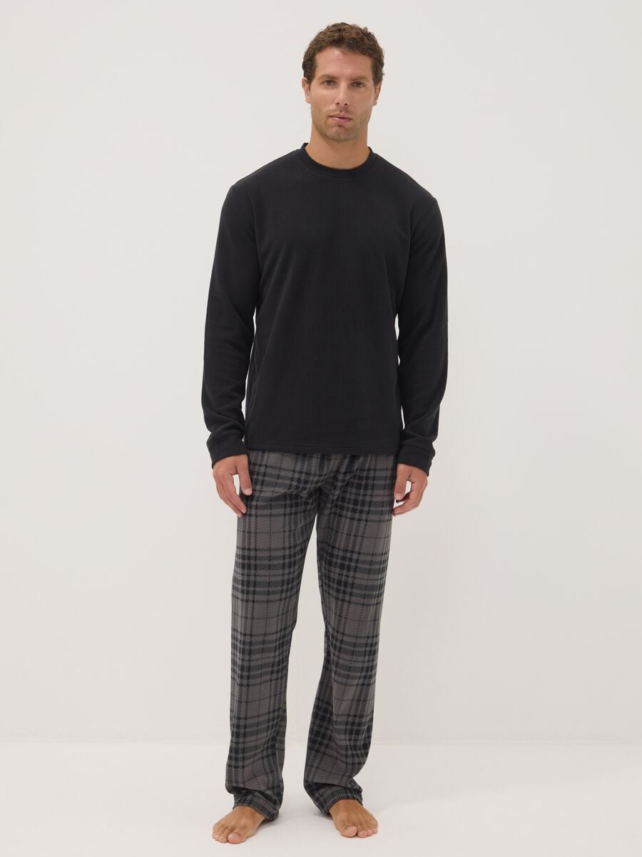 Pigiama grigio antracite con girocollo e pantaloni a quadri regular fit_0