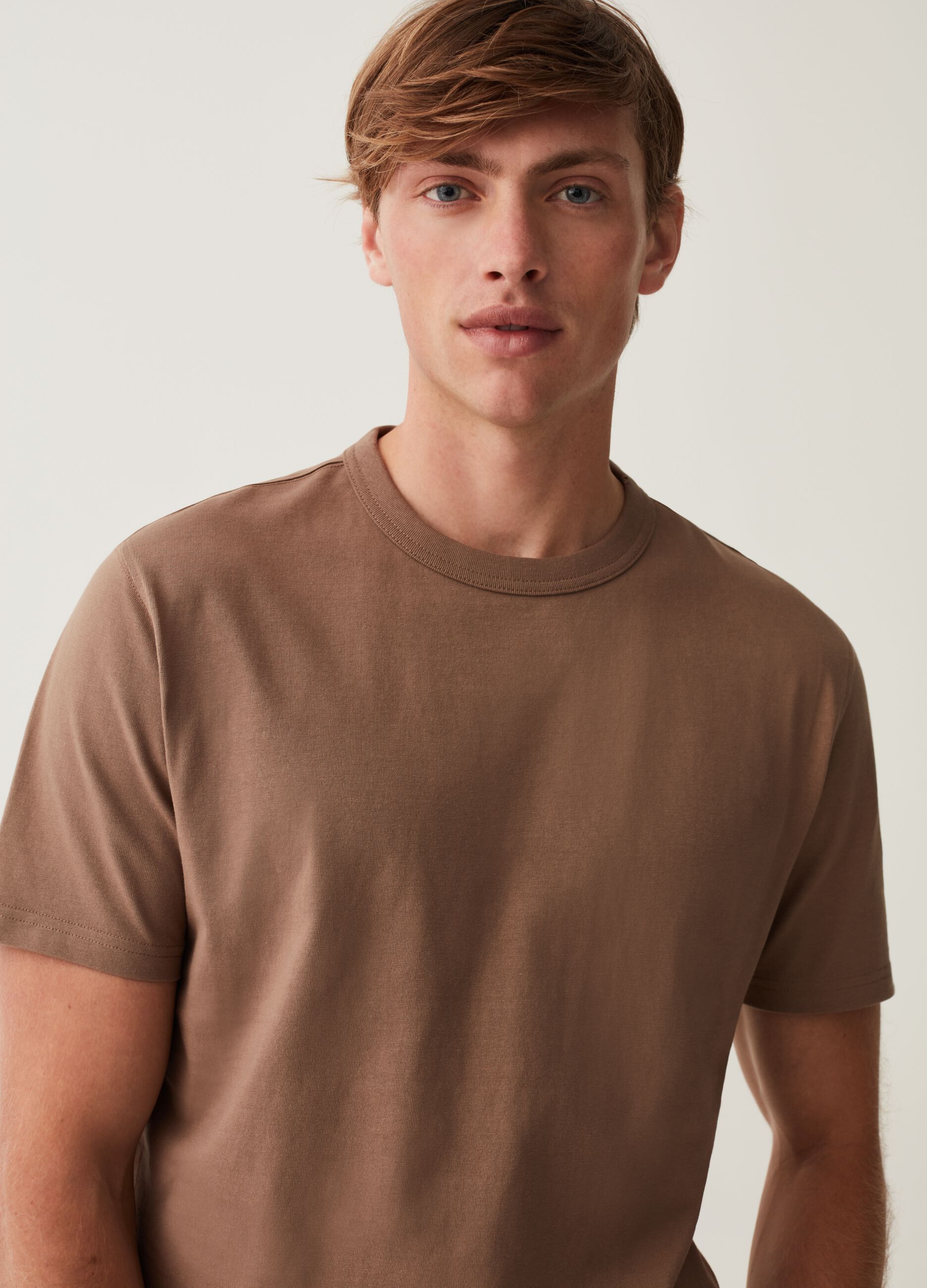 T-shirt in cotone con scollo rotondo