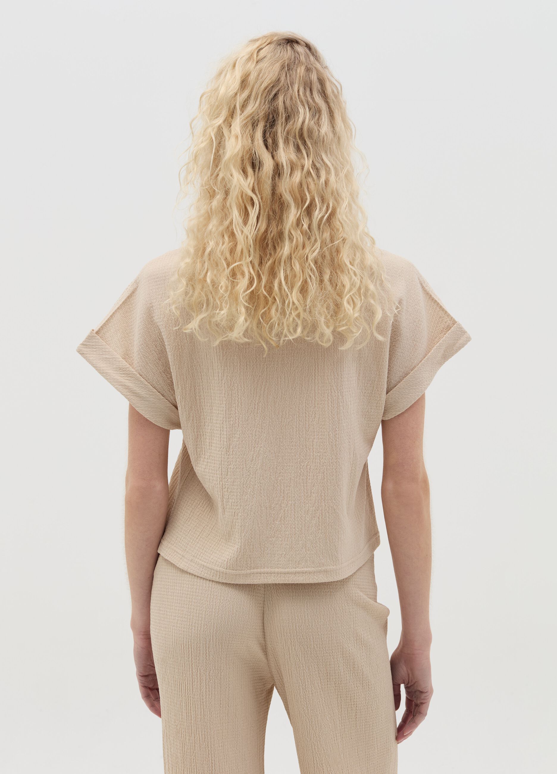 Beige short-sleeved T-shirt with waffle weave