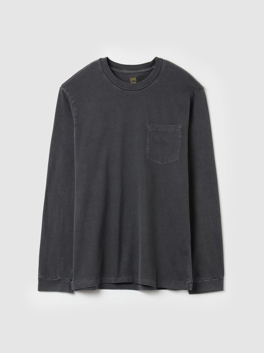 Cotton T-shirt with pocket and long sleeves_4