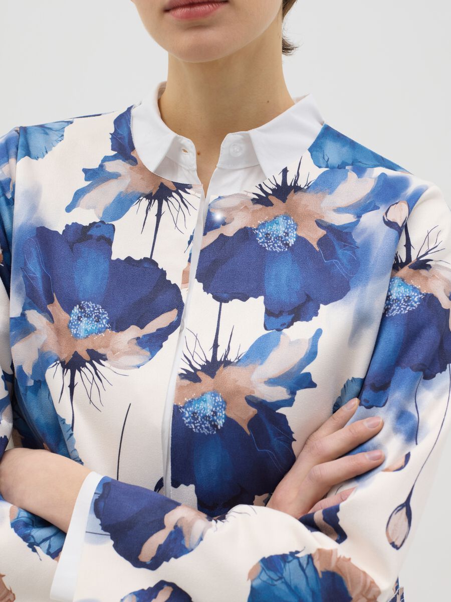 Long white and blue open jacket with flowers_3
