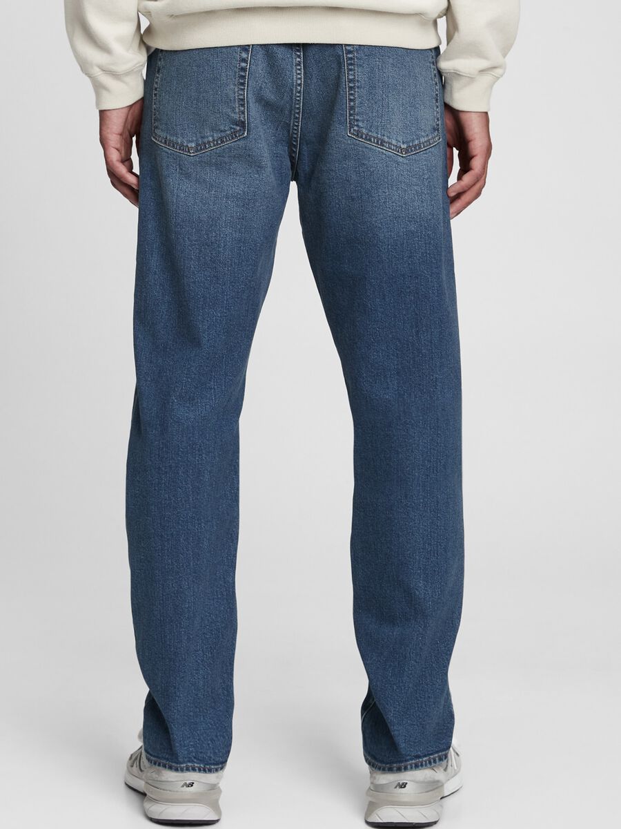 Slim-fit jeans with five pockets_1