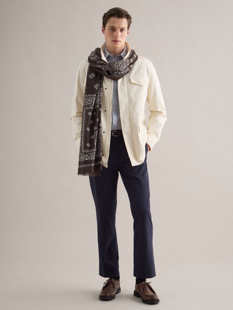 Sciarpa in puro cotone marrone con motivo paisley_1