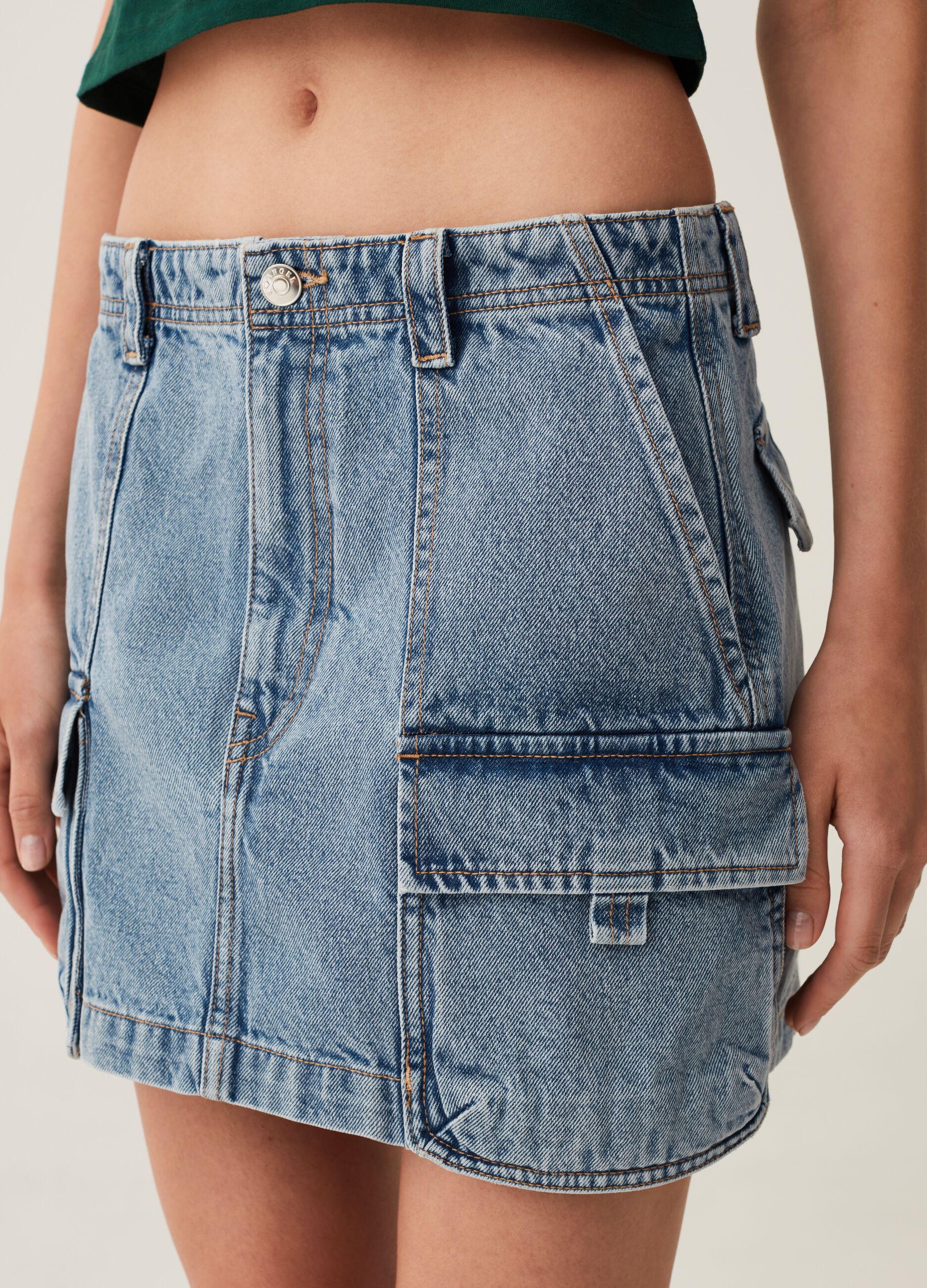 Minigonna cargo in denim_3