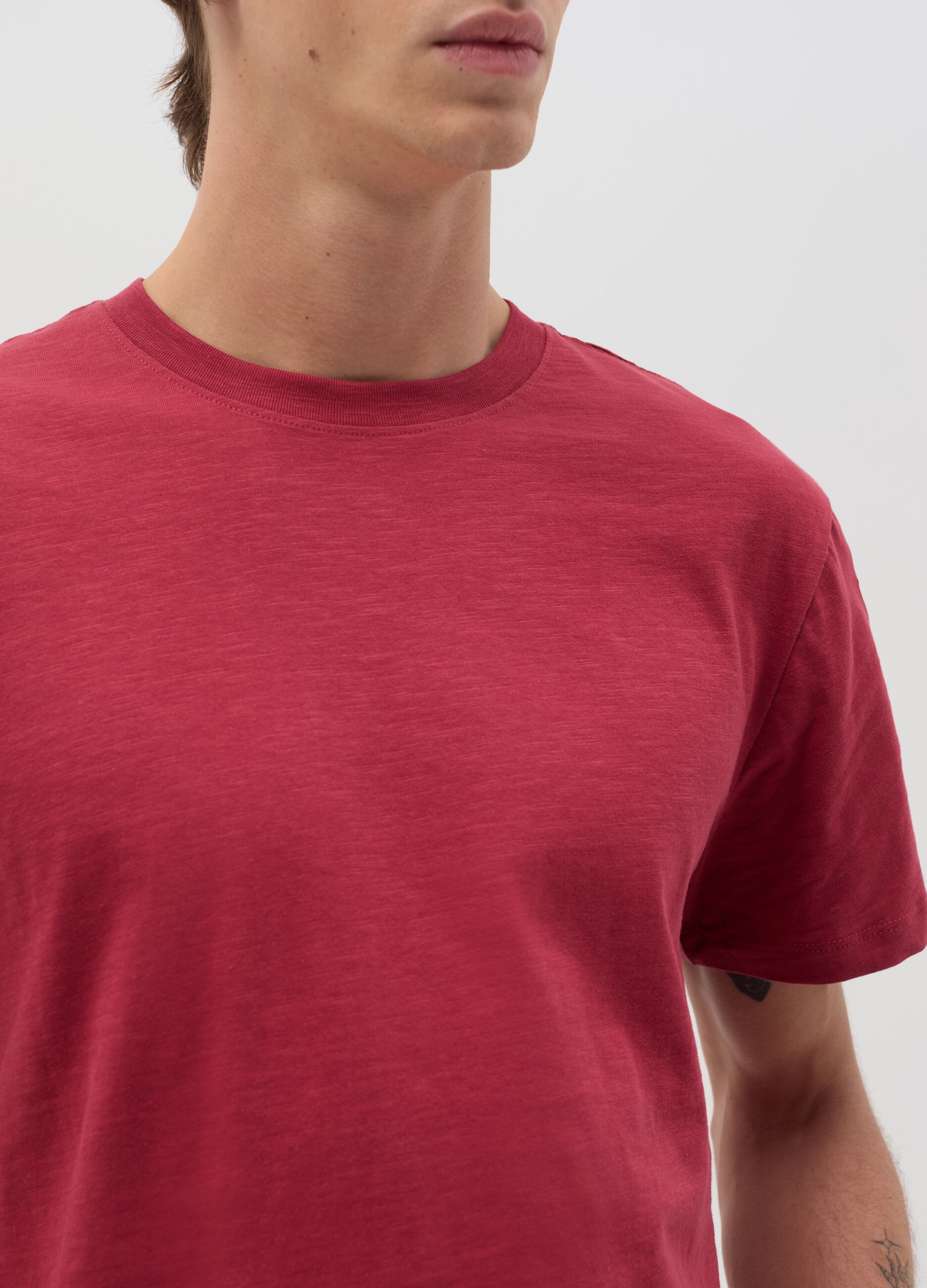 T-shirt girocollo in cotone slub