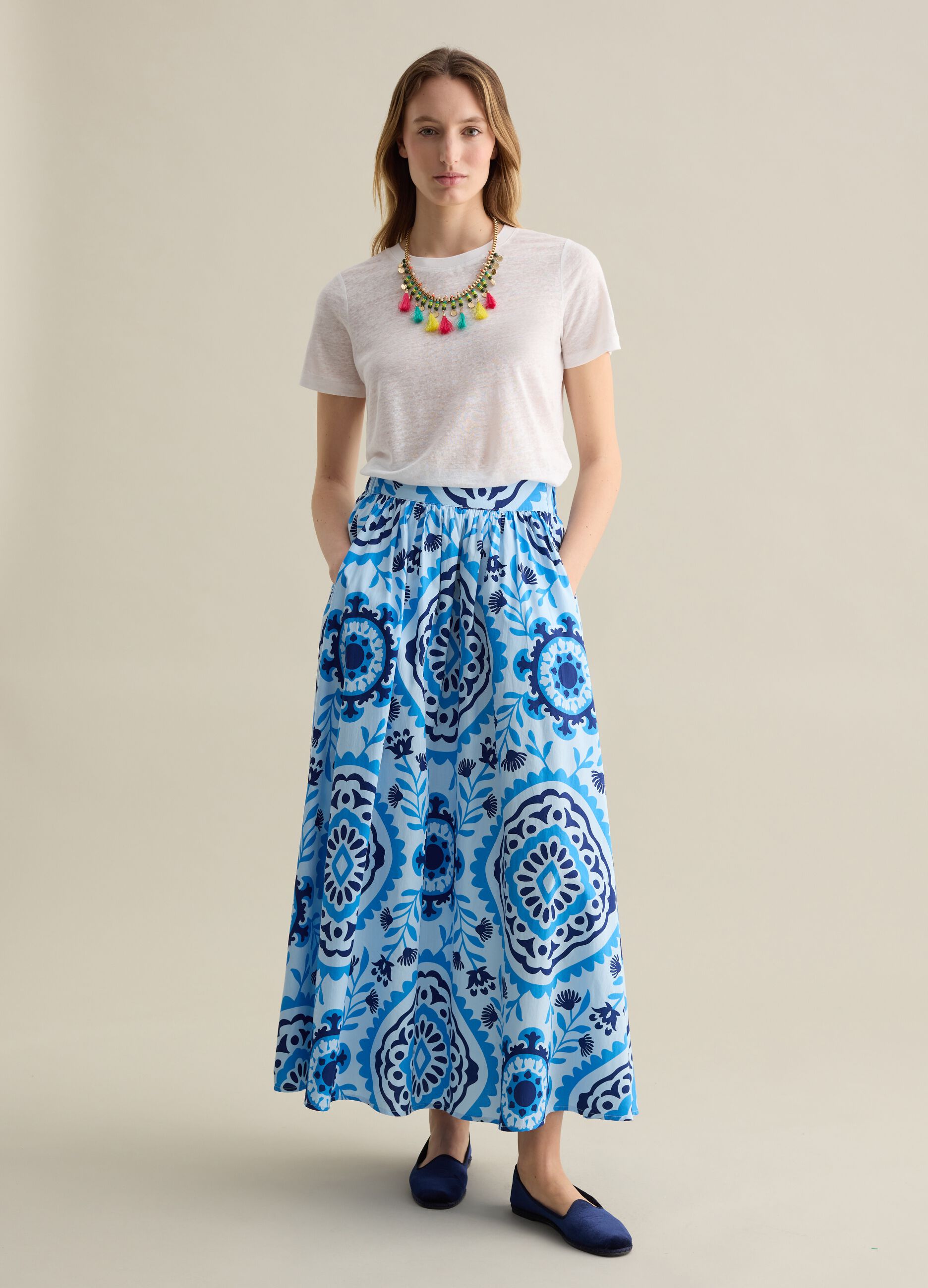 Long skirt with ethnic motif