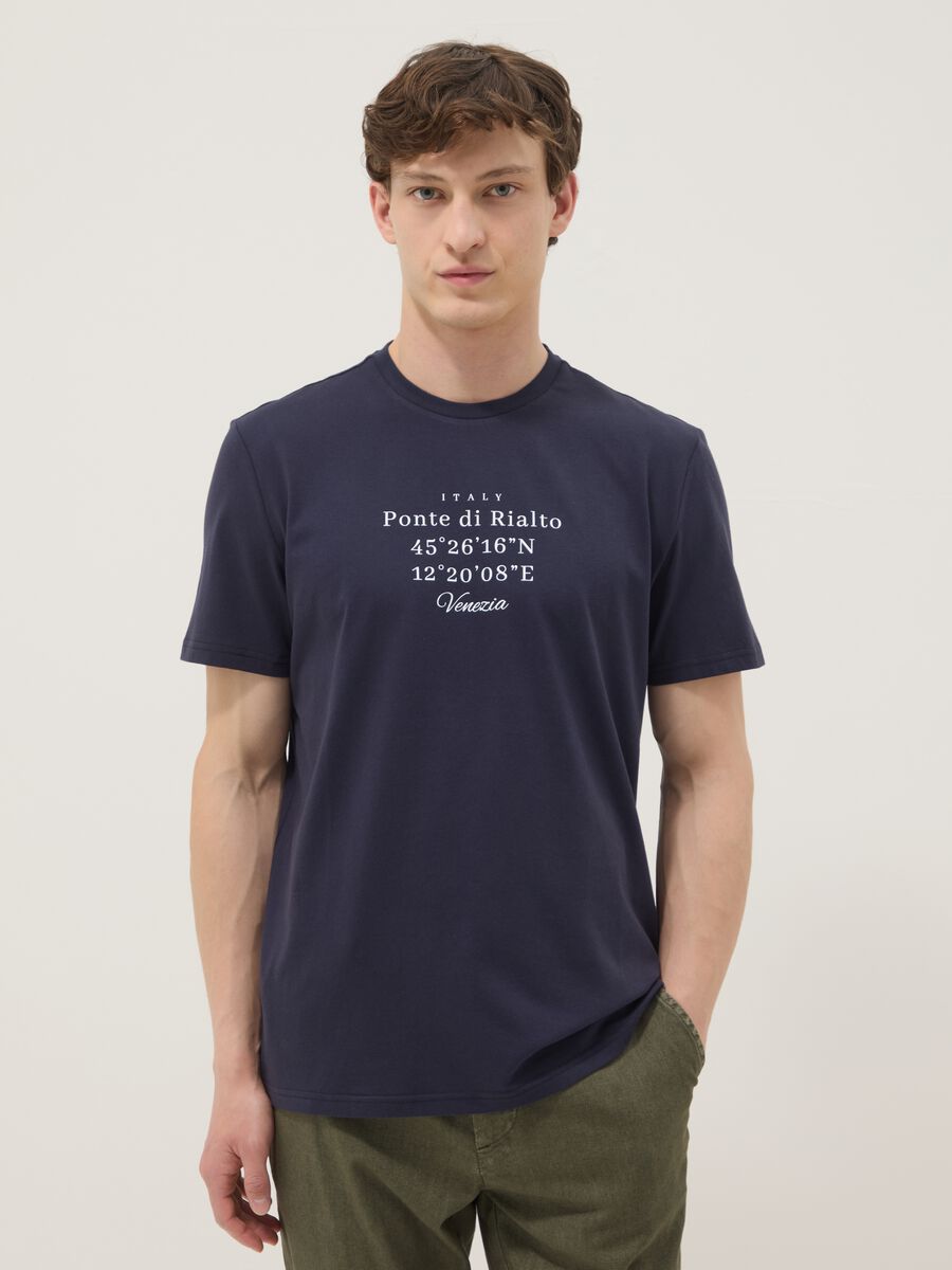 Blue pure cotton T-shirt with front print, regular fit_0