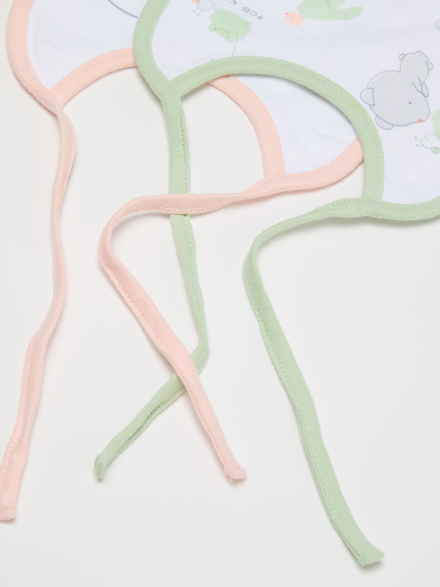 Two-pack bibs with ties and print_2