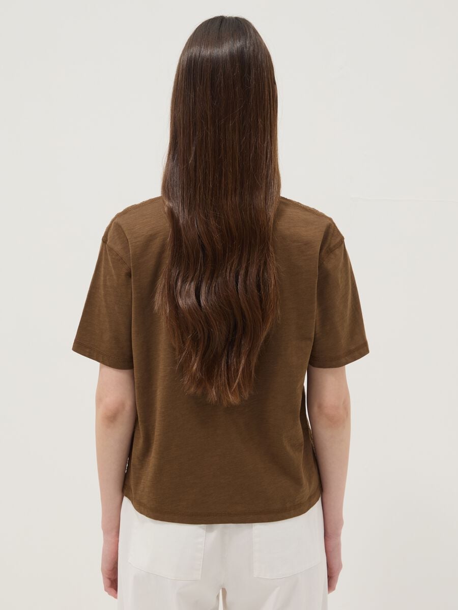 Brown pure cotton T-shirt with broderie anglaise embroidery_3